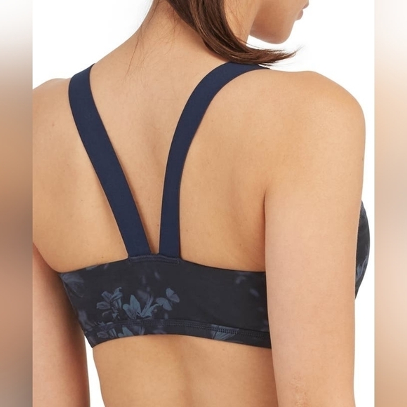 NWT SPANX PRINTED LOW IMPACT SPORTS BRA IN MIDNIGHT GARDEN MEDIUM - Picture 2 of 5